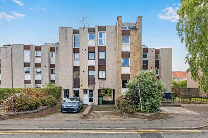 2 Bedroom Flat For Sale In / Saint Andrew Street, Dalkeith, EH22