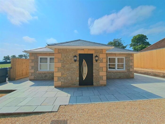 2 Bedroom Detached Bungalow To Rent In Willsbridge Hill, Willsbridge, Bristol, BS30