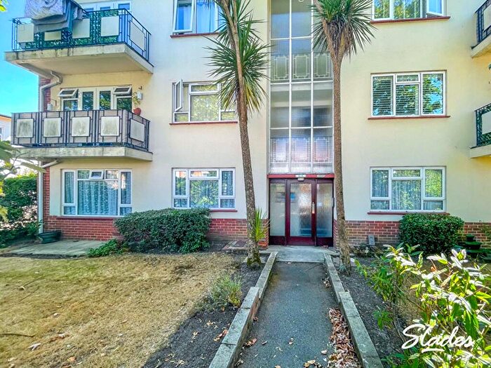 2 Bedroom Apartment To Rent In Twynham Road, Southbourne, Bournemouth, BH6