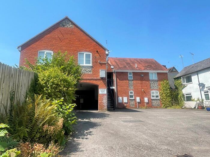 1 Bedroom Flat To Rent In Akeman Street, Tring, HP23