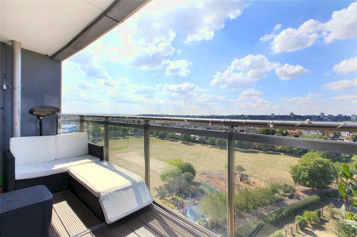 2 Bedroom Flat To Rent In Argento Tower, Mapleton Road, Wandsworth, London, SW18