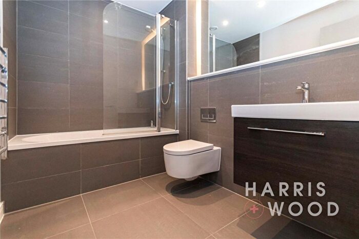 2 Bedroom Flat For Sale In Collingwood Road, Witham, Essex, CM8