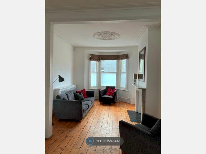 3 Bedroom Terraced House To Rent In Rosebery Road, London, SW2