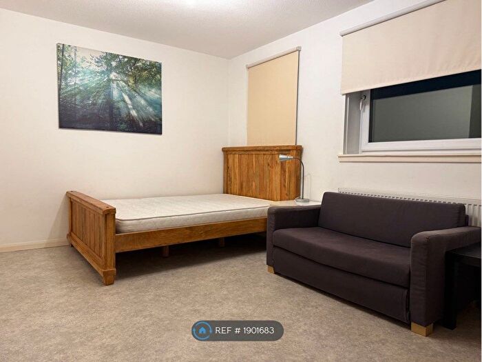 Studio To Rent In Linksfield Gardens, Aberdeen, AB24