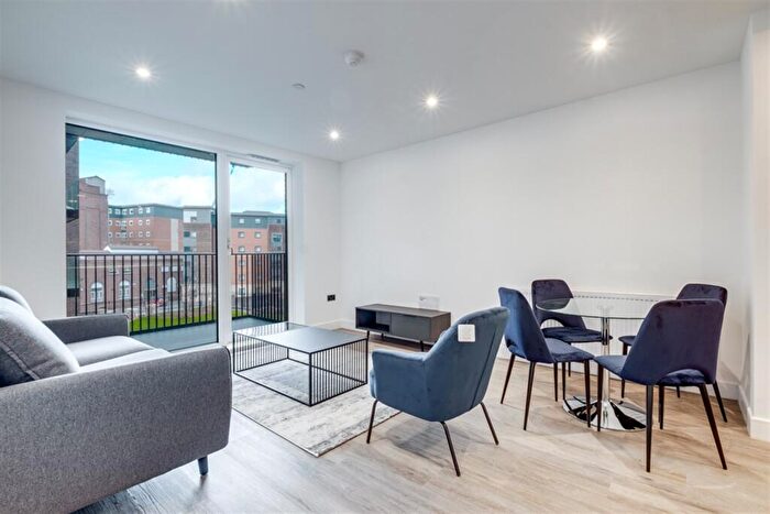2 Bedroom Apartment To Rent In The Fazeley, Snowhill Wharf, B4