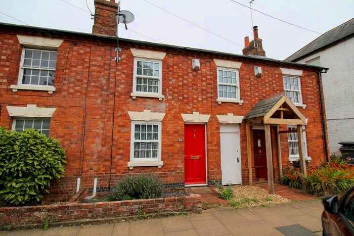 2 Bedroom Detached House To Rent In Oxford Street, Daventry, Northamptonshire, NN11