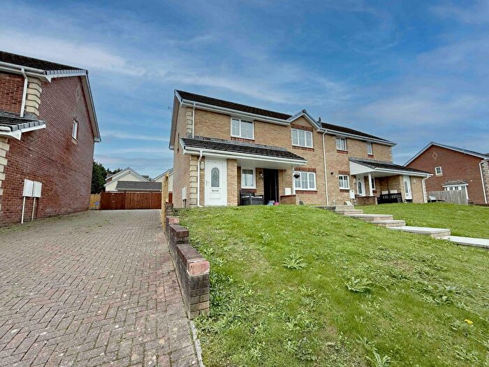 2 Bedroom Flat For Sale In Heol Y Bwlch, Llanelli, SA14