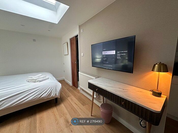 1 Bedroom Bungalow To Rent In Manor Road, London, N17