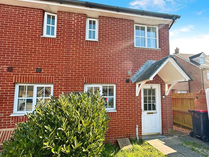 2 Bedroom End Of Terrace House To Rent In The Avenue, Hersden, Canterbury, CT3