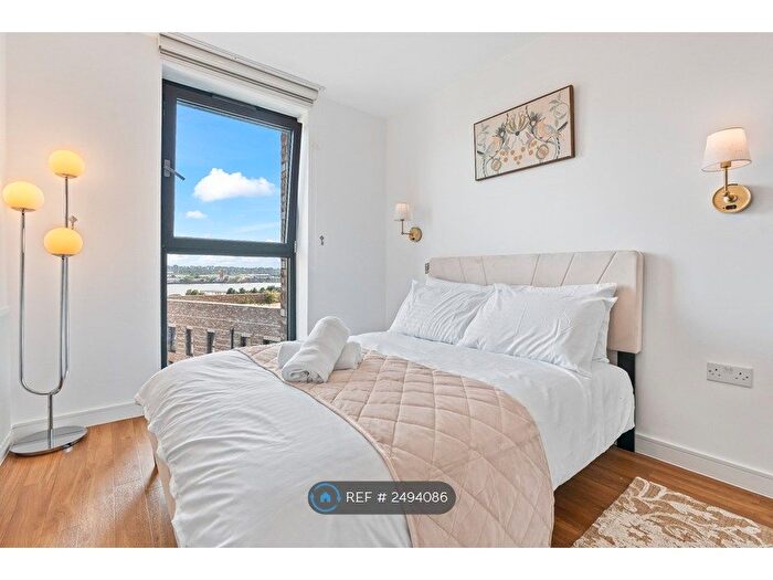 1 Bedroom Flat To Rent In Kingfisher Heights, London, E16