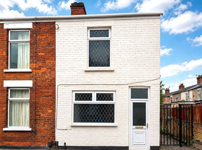 2 Bedroom End Of Terrace House To Rent In Saunders Street, Grimsby, Lincolnshire, DN31
