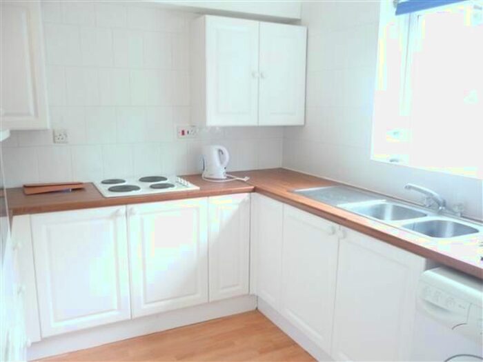 2 Bedroom Flat To Rent In Archery Close, Harrow, HA3