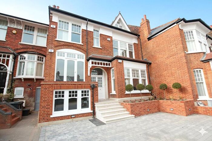 1 Bedroom Apartment To Rent In Dukes Avenue, Muswell Hill, London, N10