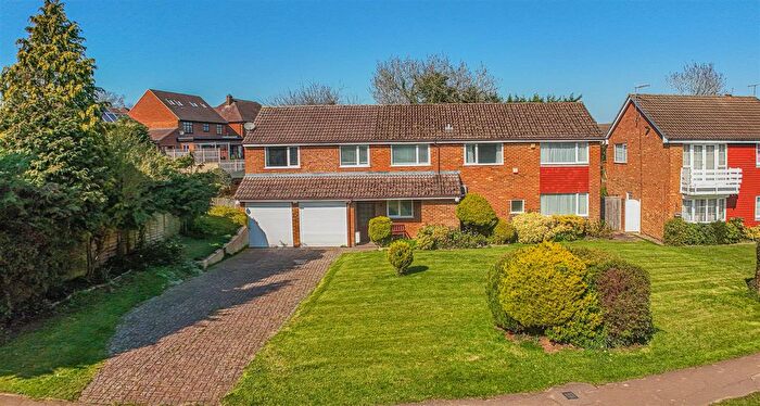 5 Bedroom Detached House For Sale In Peascroft Road, Hemel Hempstead, HP3