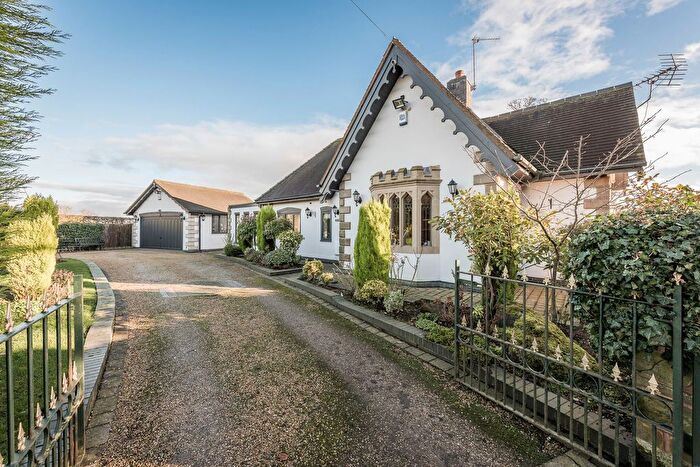 3 Bedroom Bungalow For Sale In Tewnals Lane, Lichfield, Staffordshire, WS13
