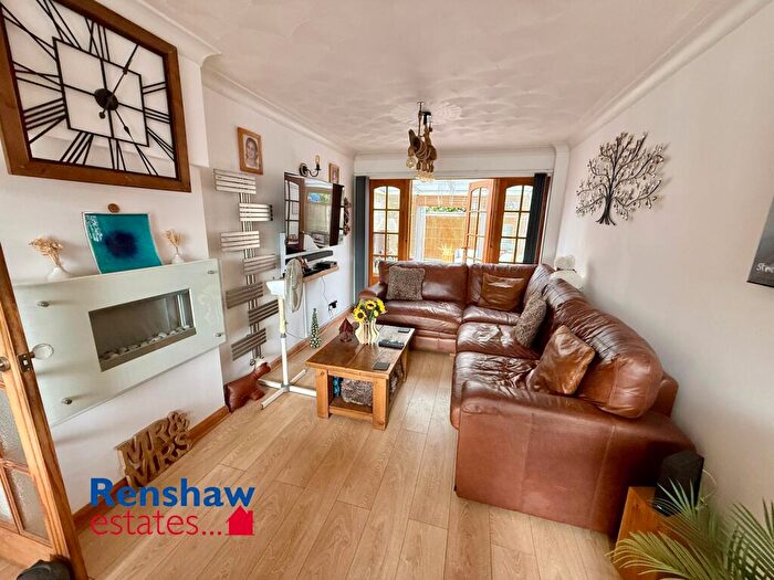 3 Bedroom Semi-Detached House For Sale In Redland Close, Ilkeston, Derbyshire, DE7