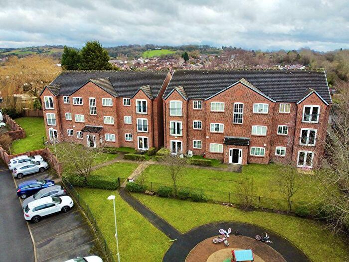 2 Bedroom Flat For Sale In Chamberlain Gardens, Bredbury, SK6