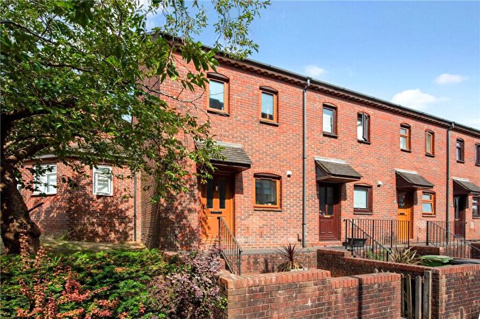 2 Bedroom Terraced House To Rent In Sussex Street, Winchester, Hampshire, SO23