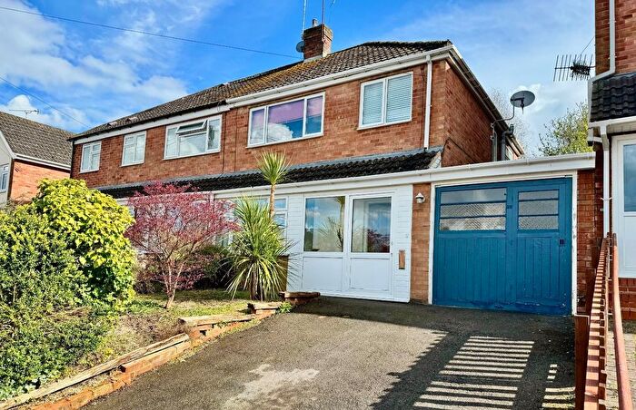 3 Bedroom Semi-detached House For Sale In Vicarage Crescent, Redditch, Worcestershire, B97