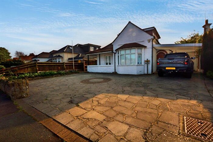6 Bedroom Detached Bungalow To Rent In Kings Drive, Eastbourne, BN20