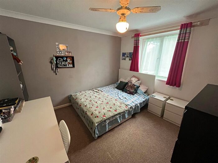 2 Bedroom Terraced House For Sale In Parkway, Apse Heath, Sandown, Isle Of Wight, PO36