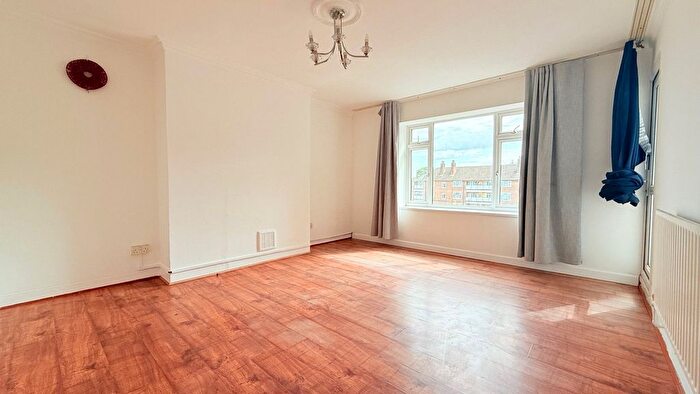 2 Bedroom Flat To Rent In Commonwealth Way, London, SE2