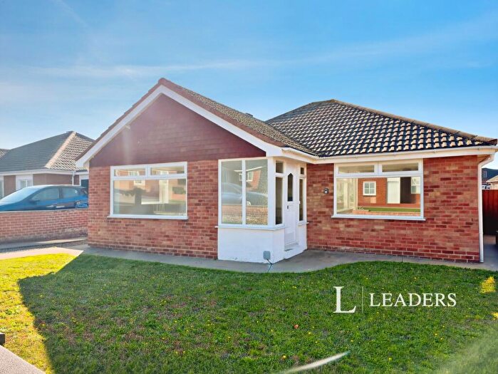 3 Bedroom House To Rent In Crestview Drive, Lowestoft, NR32