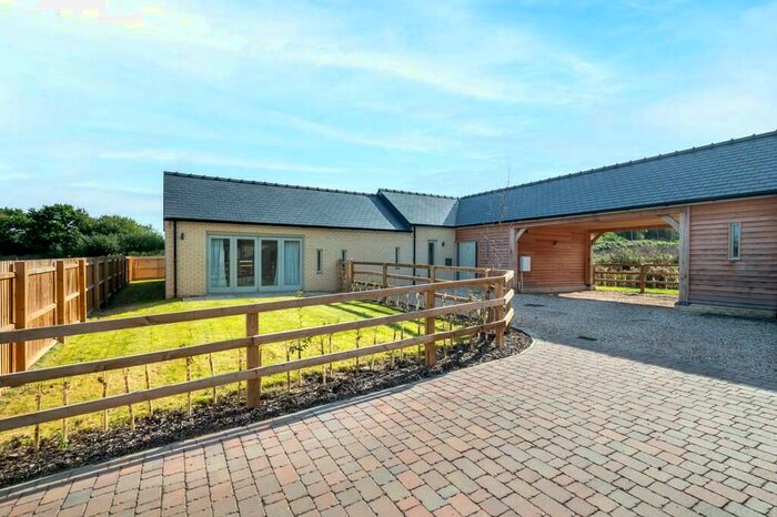 4 Bedroom Detached Bungalow To Rent In Haddenham, Cambridgeshire, CB6