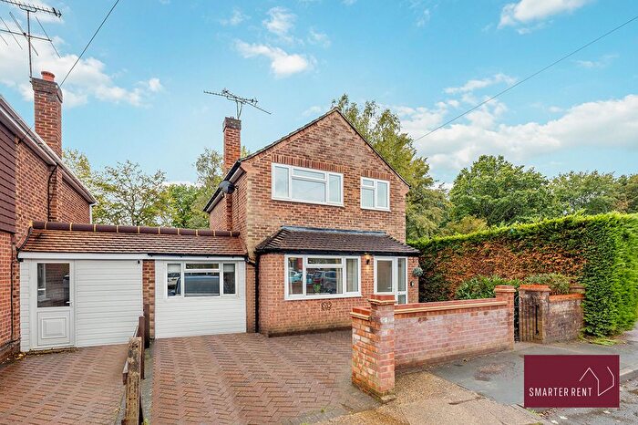 4 Bedroom Terraced House To Rent In Five Oaks Close, Woking, GU21