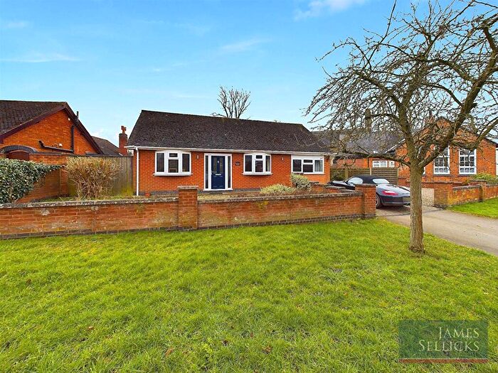 3 Bedroom Bungalow For Sale In Avoncroft, Mowsley, Lutterworth, Leicestershire, LE17