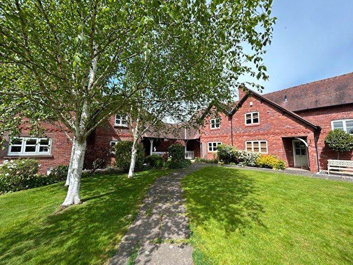 3 Bedroom Semi-Detached House For Sale In Burganey Court, Wrexham Road, Pulford, Chester, CH4