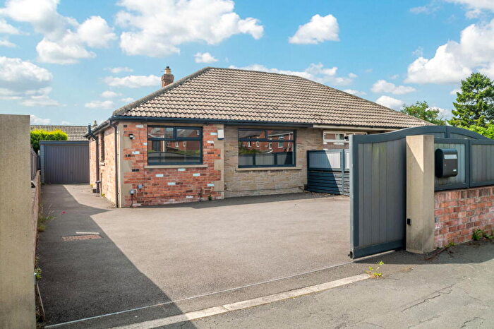 2 Bedroom Semi-Detached Bungalow For Sale In Highgate Lane, Lepton, HD8