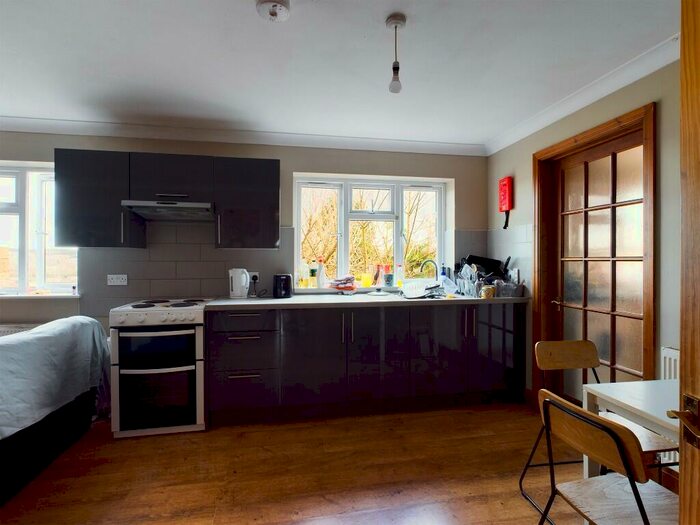 6 Bedroom Detached House To Rent In Eastbourne Road, BN2