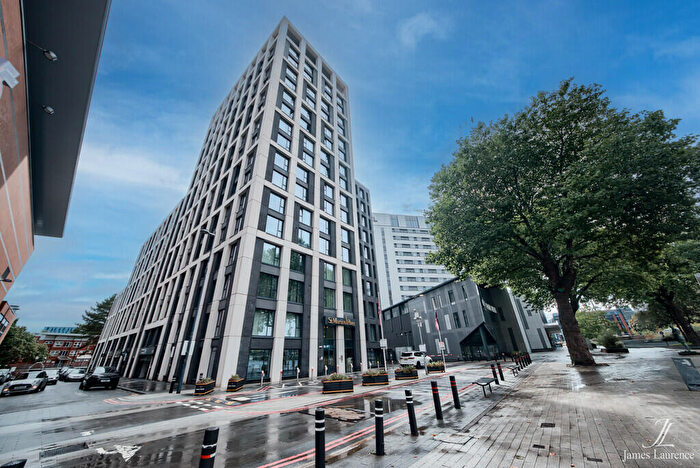 2 Bedroom Apartment For Sale In St Martins Place, Birmingham, B15