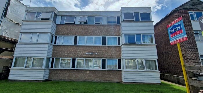 Studio To Rent In Truro Road, London, N22