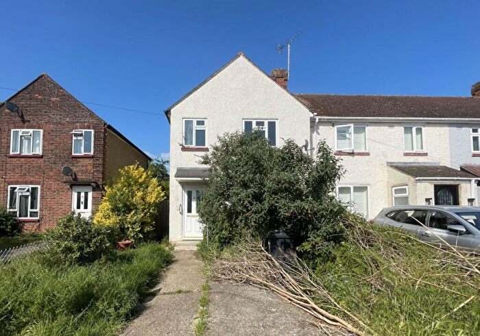 3 Bedroom End Of Terrace House For Sale In Cundalls Road, Ware, Hertfordshire, SG12