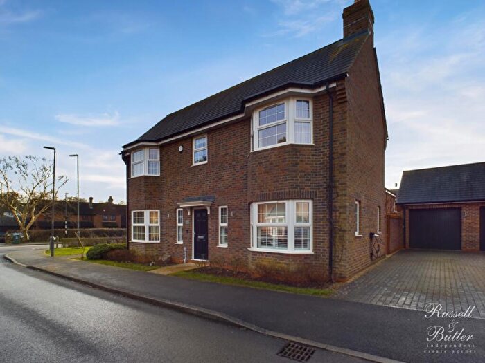 4 Bedroom Detached House For Sale In Twickenham Road, Buckingham, MK18