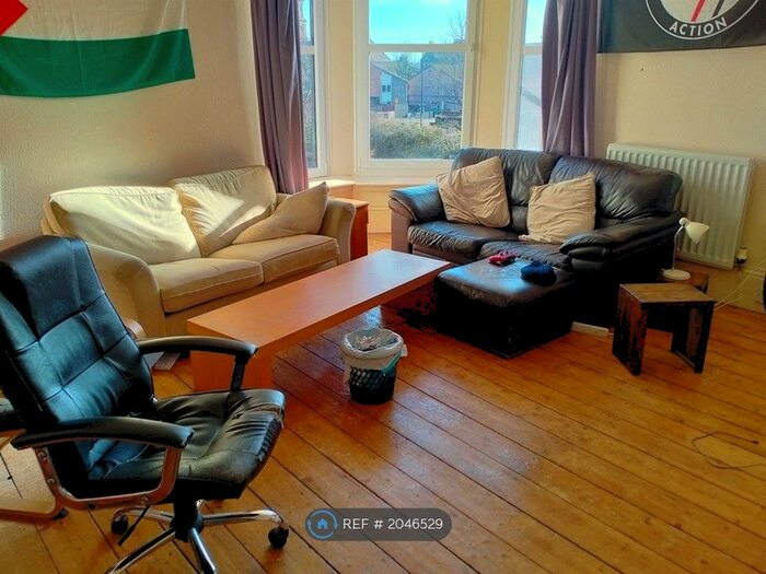 4 Bedroom Flat To Rent In Hawkhill, Dundee, DD2