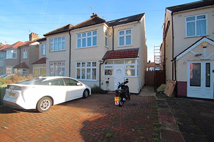 3 Bedroom Flat To Rent In Westmorland Road, North Harrow, Harrow, HA1