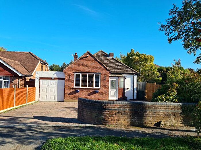 2 Bedroom Bungalow For Sale In Cannon Grove, Fetcham, Surrey, KT22