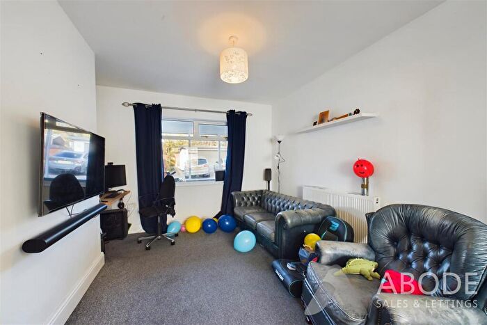 3 Bedroom End Of Terrace House For Sale In Derby Road, Swadlincote, DE11