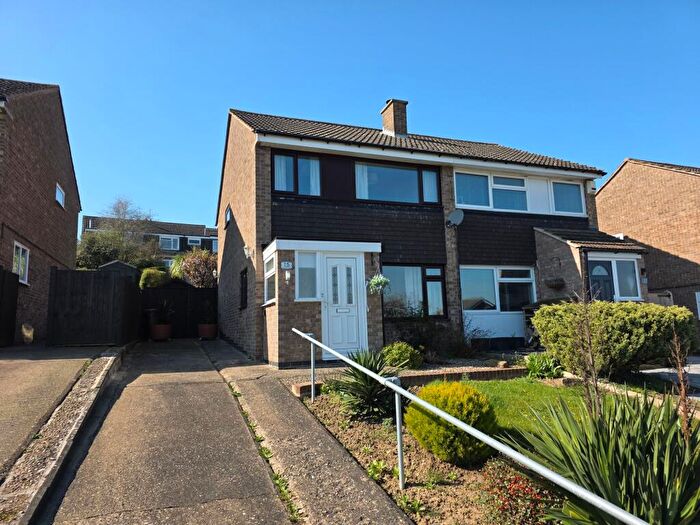 3 Bedroom Semi-Detached House For Sale In Freeby Close, Melton Mowbray, LE13