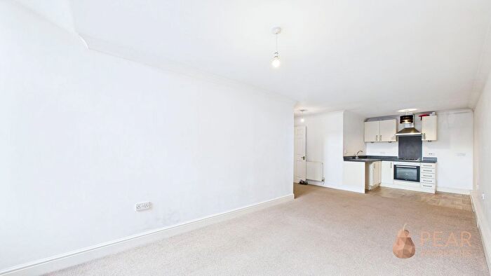 2 Bedroom Flat To Rent In Broadwater Street West, Worthing, BN14