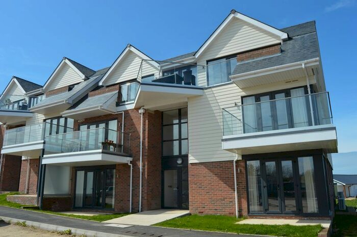 2 Bedroom Flat To Rent In Medina Breeze Walk, Binfield, Newport, PO30