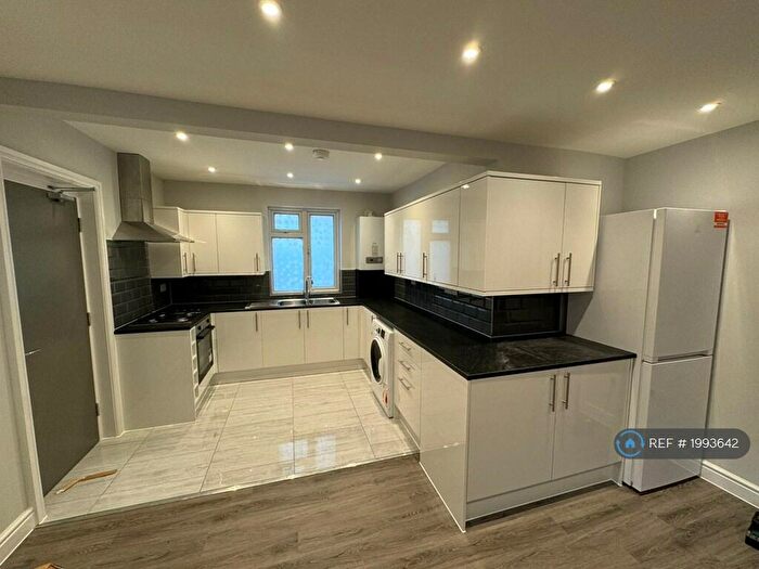 6 Bedroom Semi-Detached House To Rent In Harrison Road, Southampton, SO17