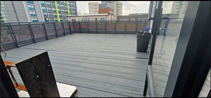 1 Bedroom Flat To Rent In Clayton Road, Hayes, UB3