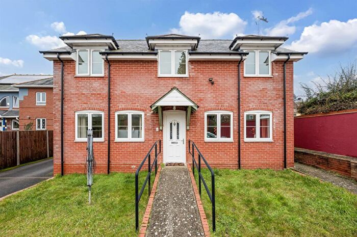2 Bedroom Maisonette For Sale In Monks Acre, Eastfield Road, Andover, SP10