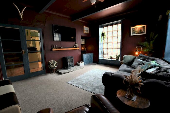 4 Bedroom House To Rent In Duck Street, Clitheroe, BB7