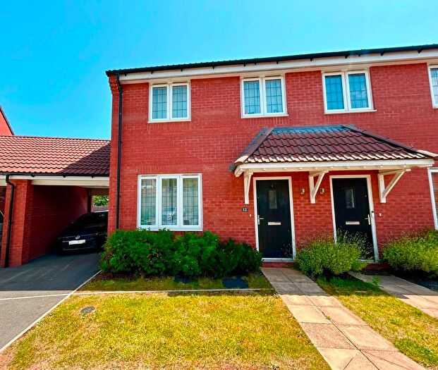 3 Bedroom Semi Detached House For Sale In Lang Hill, Exeter, EX1