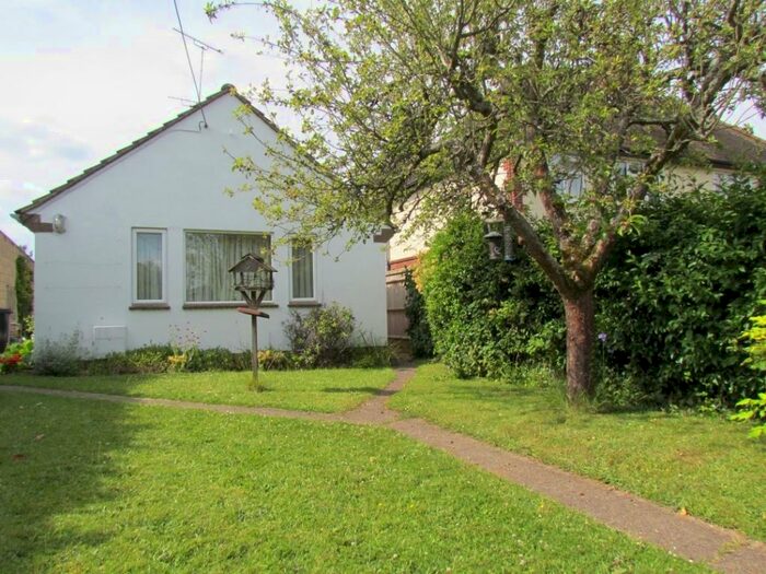 2 Bedroom Property To Rent In Kidmore Lane, Sonning Common, RG4